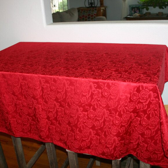 Holiday Red Rose Embossed Large 76" x 56" Table Cloth B-237 - Picture 1 of 5